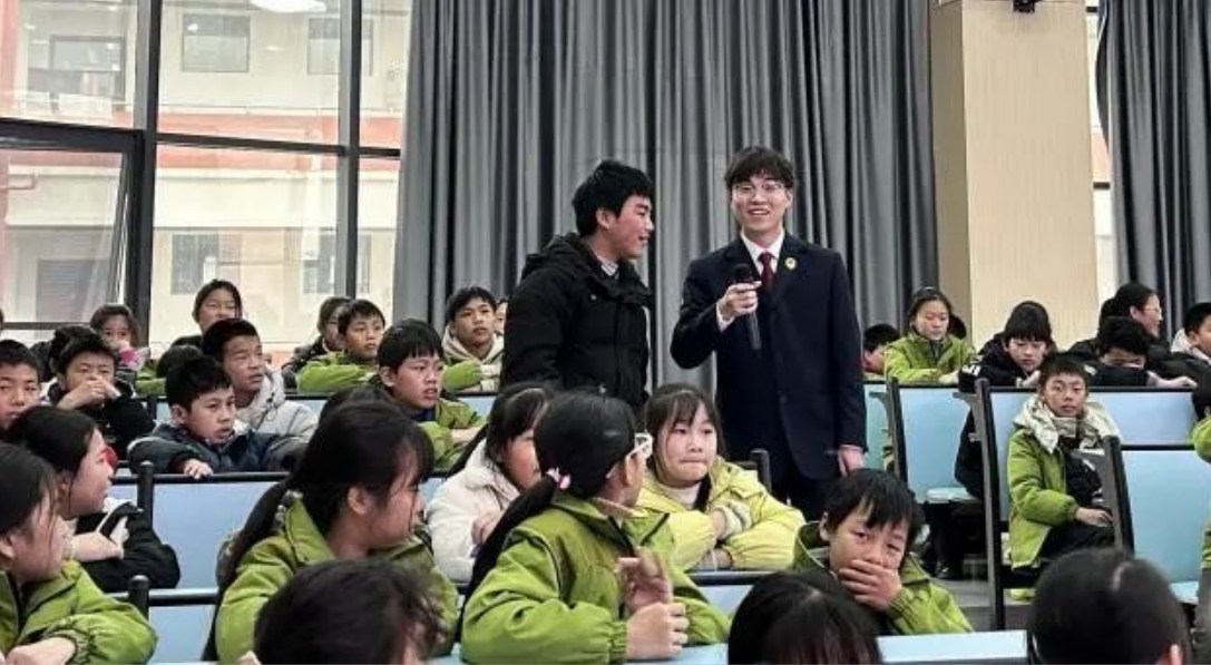江西抚州崇仁：与法童行，共绘成长蓝图