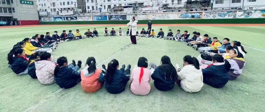 关注心理健康 护航少年成长——江苏省徐州市铜山实验小学关工委举行心理健康教育系列活动