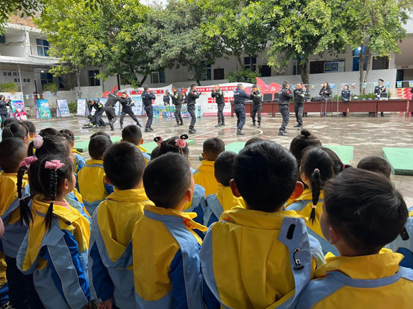 萌娃进警营，“警”彩入童心——四川省宁南县机关幼儿园幼儿代表走进县公安局及特巡警大队