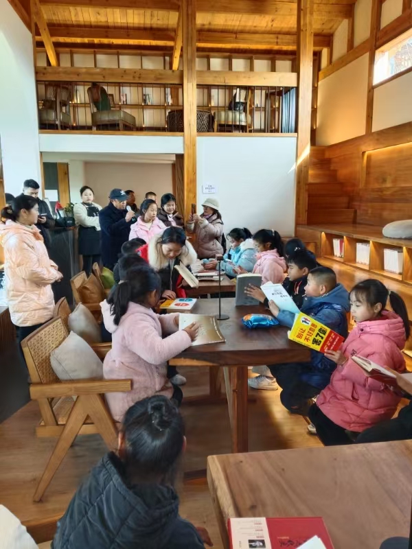 四川省雅安市名山区红星镇关工委开展假日校外辅导活动