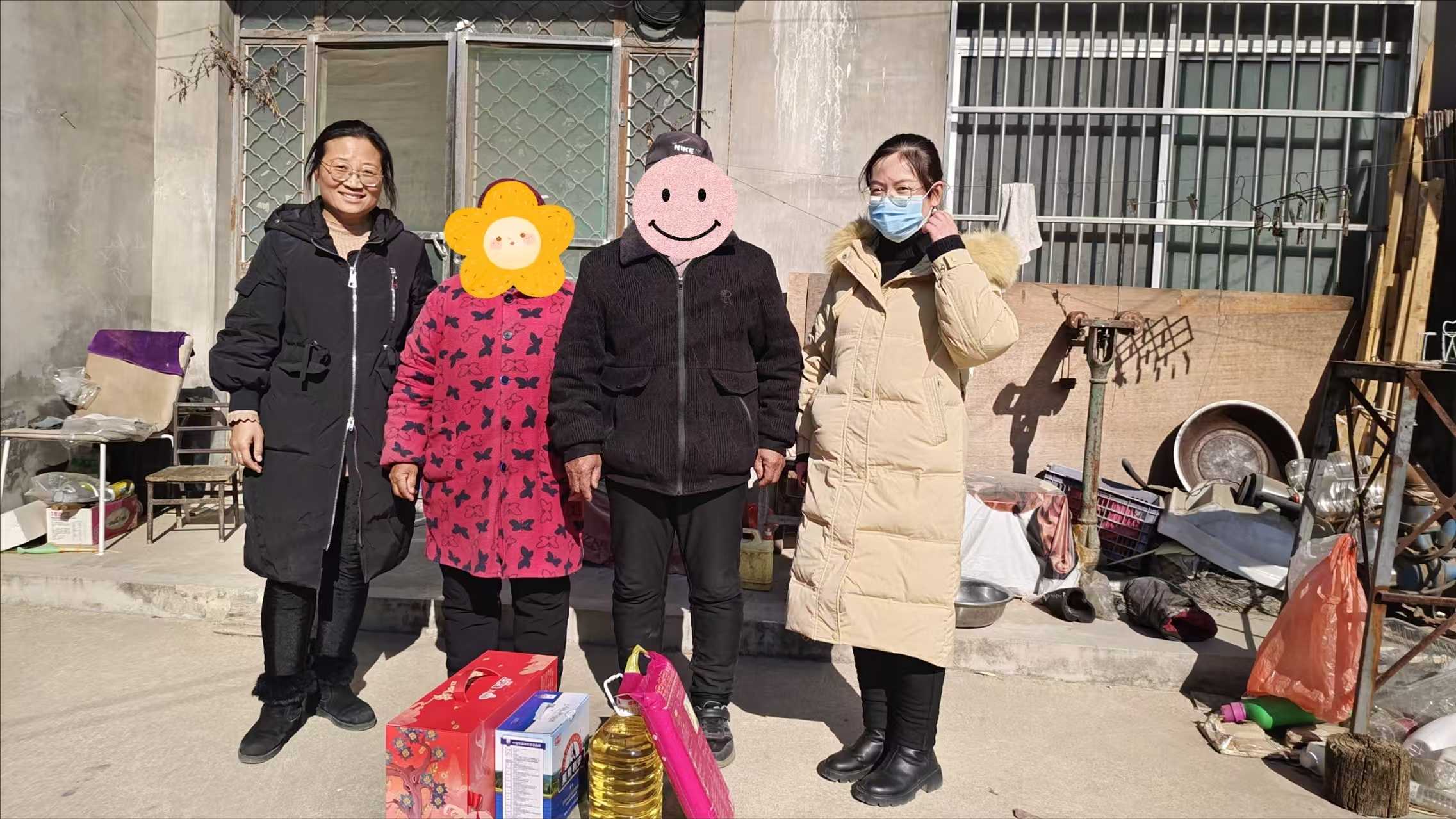 情暖人间，新春送暖——江苏省徐州市铜山区何桥镇小学关工委开展新春送温暖活动