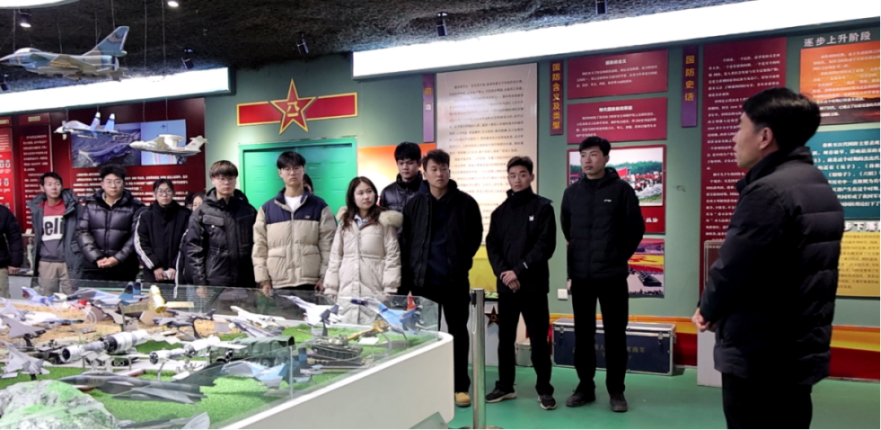 河北省沧州市吴桥县组织适龄应征青年开展国防教育