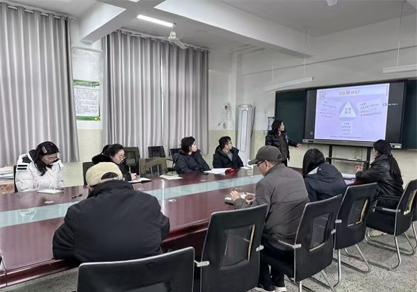 习惯的力量——江苏省徐州市铜山区汉王镇刘庄小学关工委举行教书读书分享活动