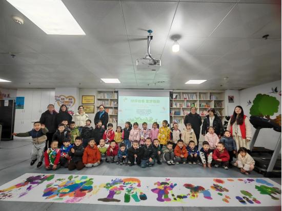 贵州省贵阳市花溪区阳光街道关工委开展 “绿芽绘春 童梦植趣”植树节活动