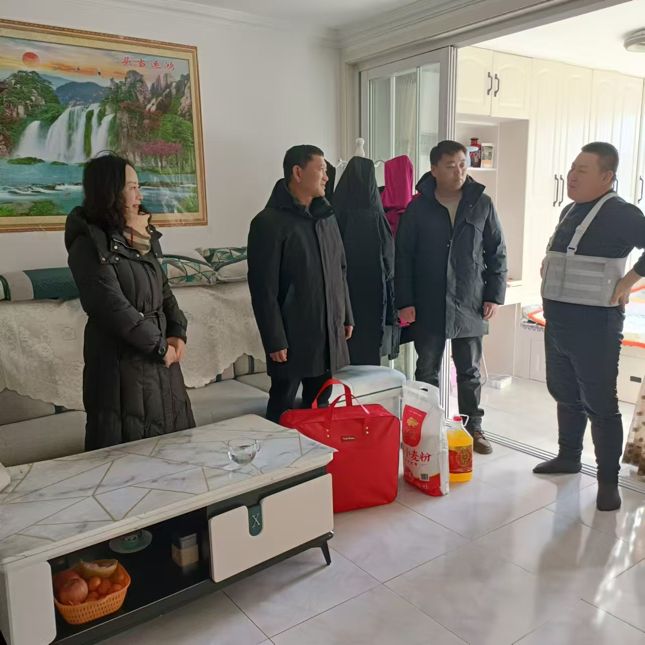 关注成长 传递温暖 共育未来 ——内蒙古自治区赤峰市元宝山区向阳小学关工委假日家访活动