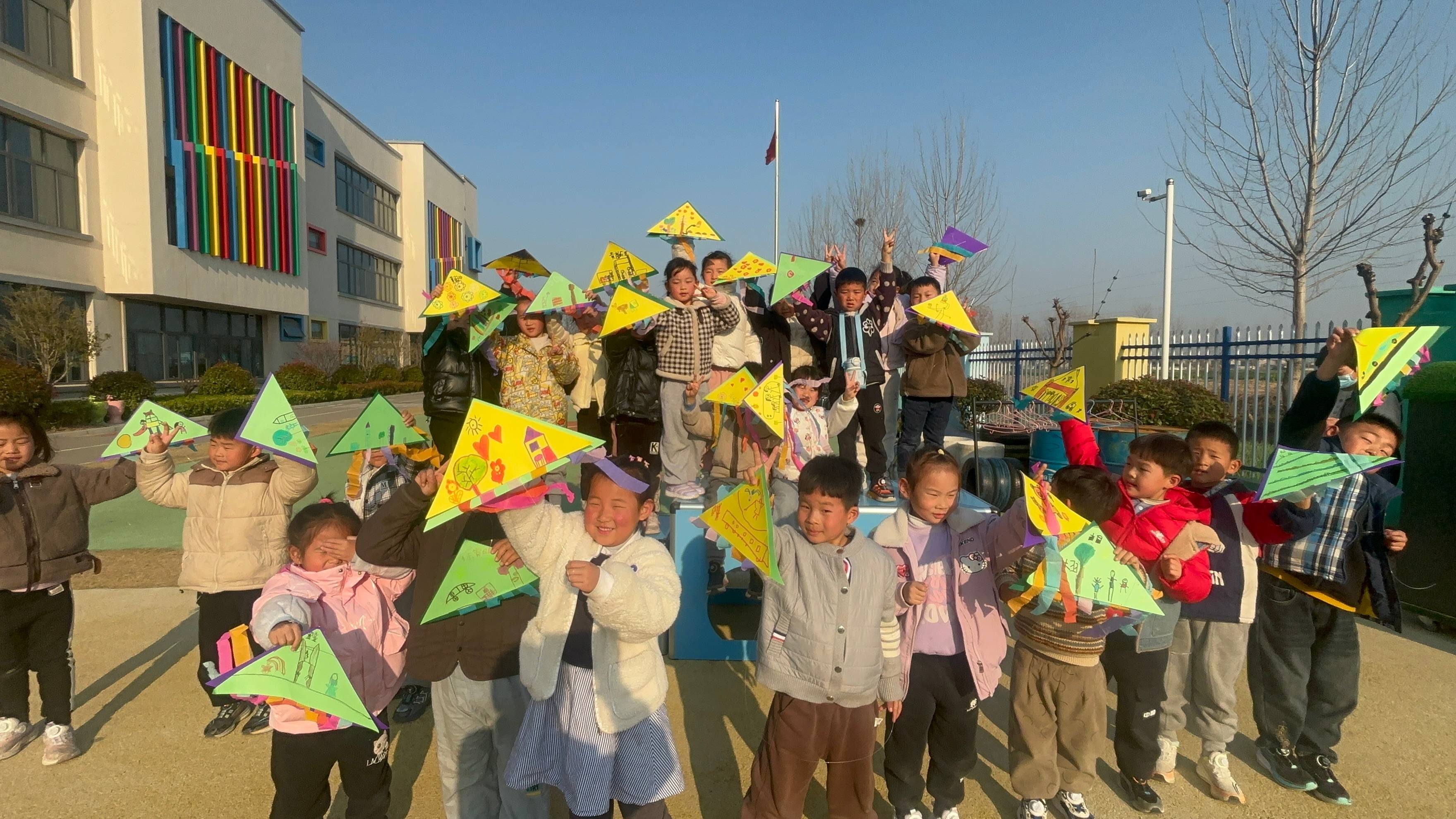 江苏省徐州市经开区徐庄镇吴集村关工委： 忙趁东风放纸鸢