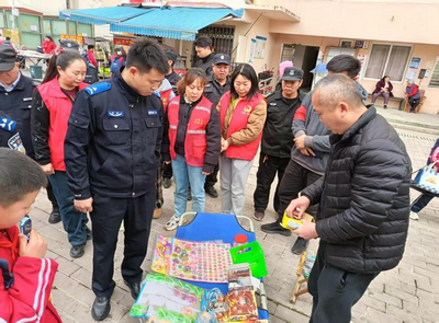 贵州省贵阳市乌当区：护苗行动齐参与  校园周边共守护