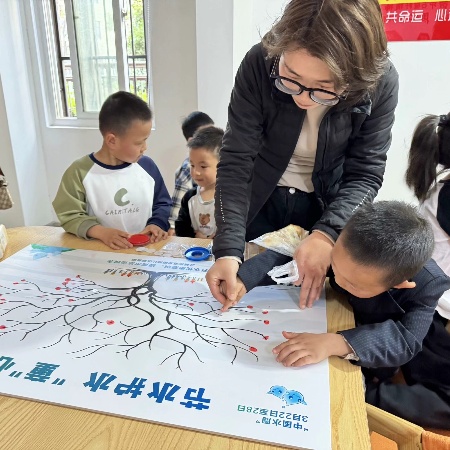 安徽省合肥市包河区龙咀湖社区关工委开展“节水护水 ‘童’心同行”科普教育主题活动