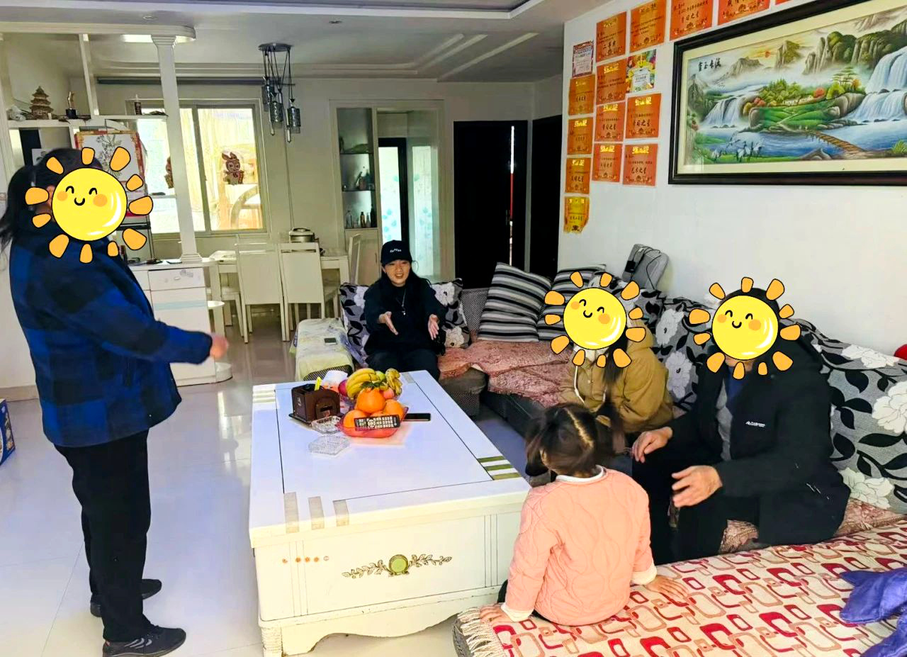 四川省凉山州会东县妇联关工委：爱心妈妈送温暖，真情关爱暖人心