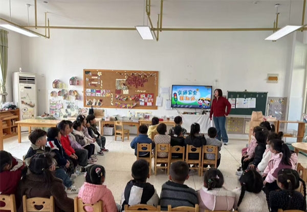 安全出行，从我做起——江苏省徐州市铜山区汉王镇中心幼儿园关工委开展交通安全教育活动