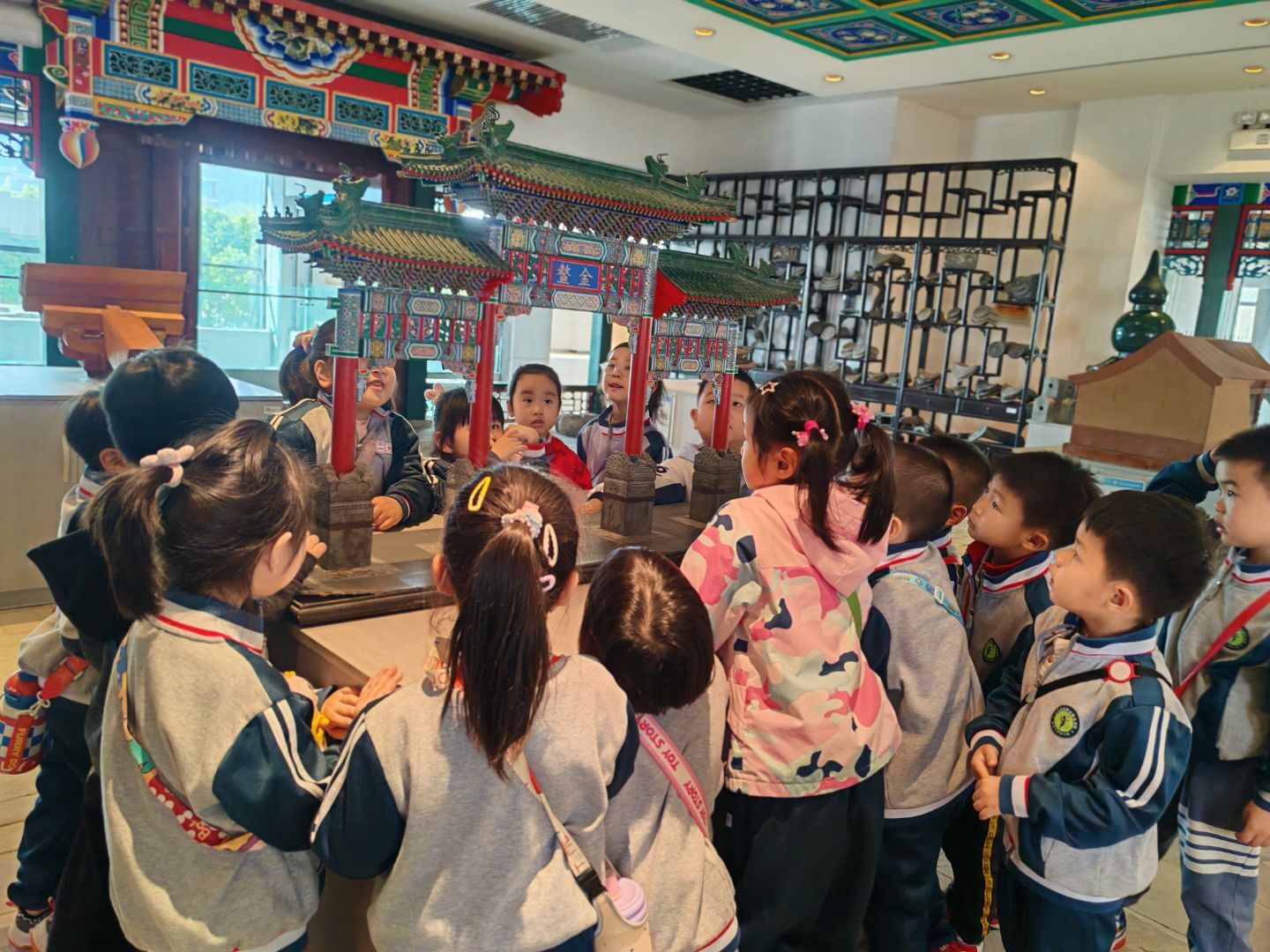 徐州经开区徐庄镇周庄村关工委走进建筑馆，开展“探索建筑梦 童心筑未来”活动