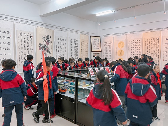 江苏省无锡市惠山区长宁社区：小手触摸大世界，研学收获快乐多
