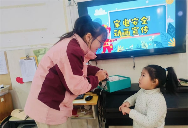 江苏省徐州市铜山区汉王镇刘庄幼儿园关工委开展清明节假期安全教育活动