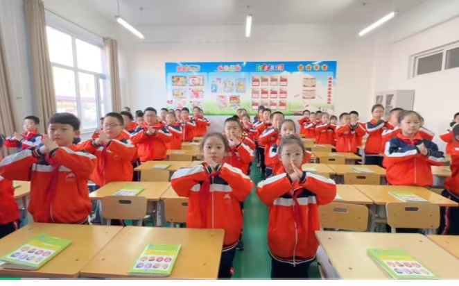 内蒙古自治区赤峰市翁牛特旗乌丹第四小学关工委“书香班级”建设晨诵活动效果好
