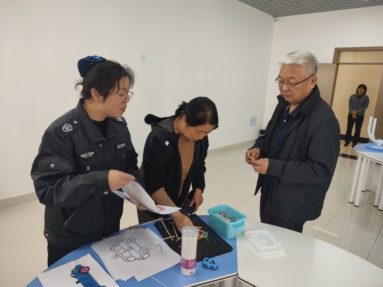 山东省济宁市任城区关工委调研济宁交通安全研学实践基地