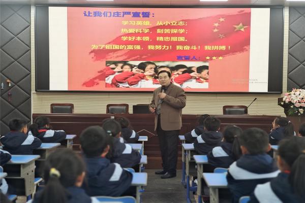 浙江省杭州市富阳区关工委：全面铺开、如火如荼！“五老思政宣讲”进校园掀起“立德树人新热潮”