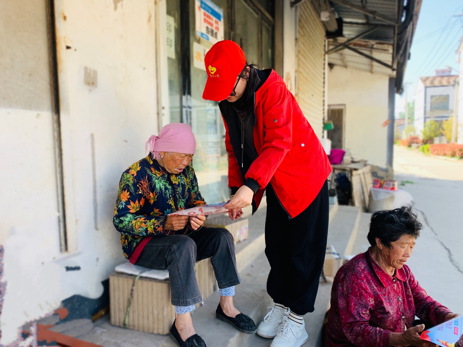 徐州经济技术开发区徐庄镇重埠村关工委组织开展了“4·15全民国家安全教育日”