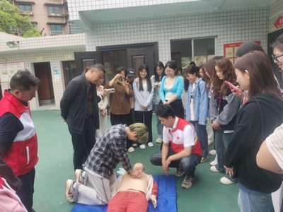 贵州省贵阳市乌当区龙广路街道开展健康知识宣传培训活动
