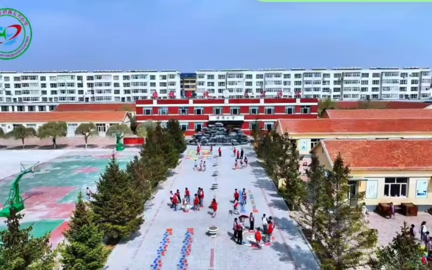 内蒙古自治区赤峰市翁牛特旗大兴中心小学关工委“地面彩绘”课间活动色彩纷呈