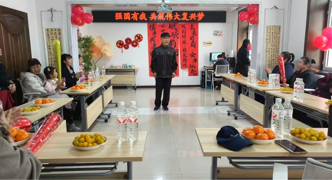 黑龙江省牡丹江市绥芬河市绥芬河镇永安社区关工委开展“唱响红色主旋律 不忘初心颂党恩”五一劳动节文艺演出活动