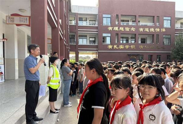 江苏省徐州市铜山区汉王镇北望小学关工委开展多形式、多层次五一假期安全教育活动