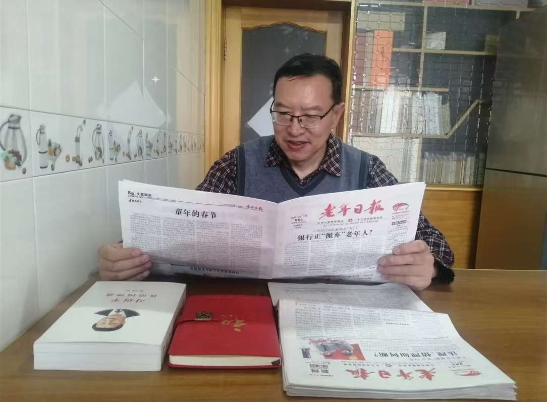 “编外”身份下的“满分”奉献 ——记黑龙江省牡丹江市绥芬河市关工战线的银发追光者徐景财
