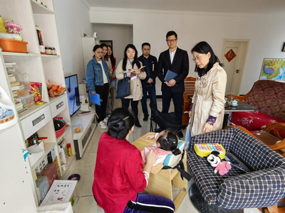 贵阳市乌当区新创路街道关工委联合多部门开展“筑梦同行，守望成长”关爱慰问活动