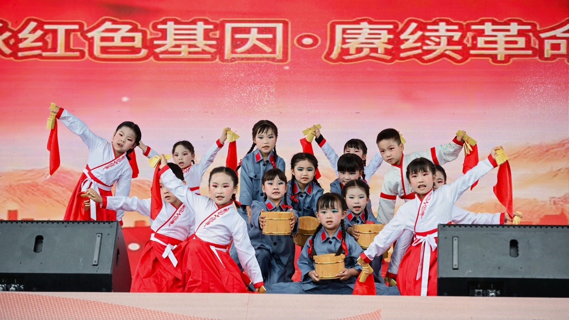 浙江省宁波市奉化区松岙镇关工委联合松岙小学成功举办爱国主义教育建设成果展示活动