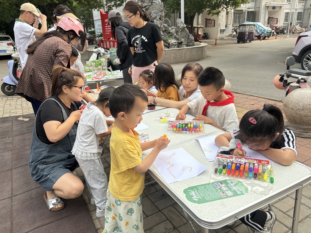 江苏省徐州经开区金龙湖街道晓山社区关工委“童心绘彩 风动未来”绘画风车主题活动