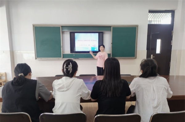 沐浴书香，润泽幸福——江苏省徐州市铜山区汉王镇刘庄幼儿园关工委开展教师读书分享活动