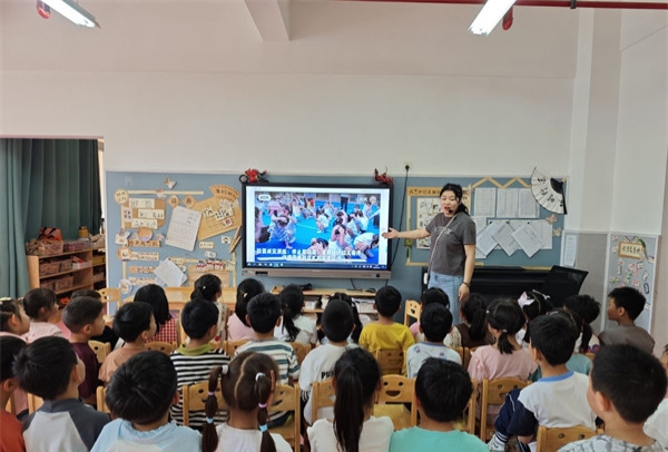 江苏省徐州市铜山区泉润路幼儿园关工委开展防灾减灾应急疏散演练活动