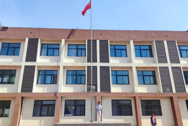防范学生欺凌，守护阳光心灵——江苏省徐州市铜山区汉王镇虎腰小学关工委开展预防校园欺凌主题升旗仪式