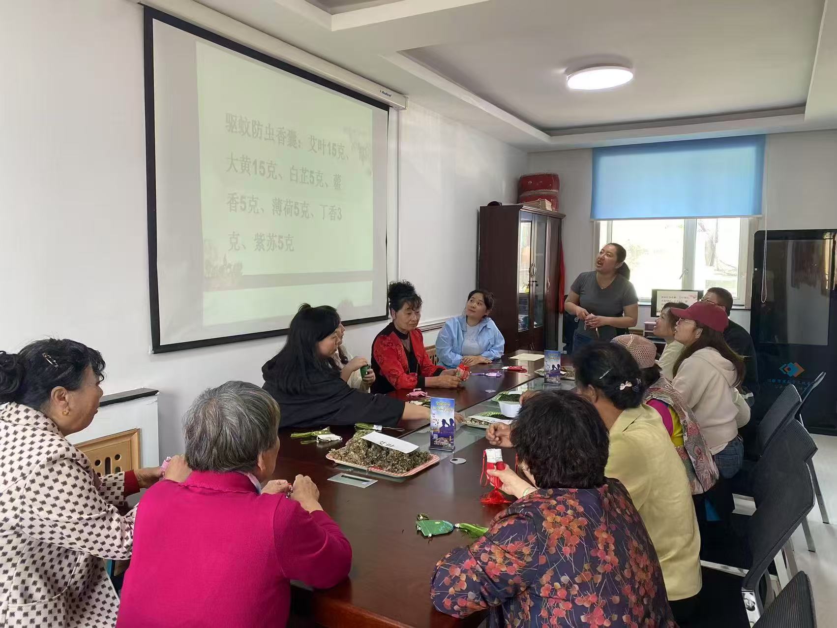 黑龙江省牡丹江市绥芬河市绥芬河镇友谊社区关工委开展以“‘粽’享端午情，反诈‘香’”为主题的反诈宣传活动