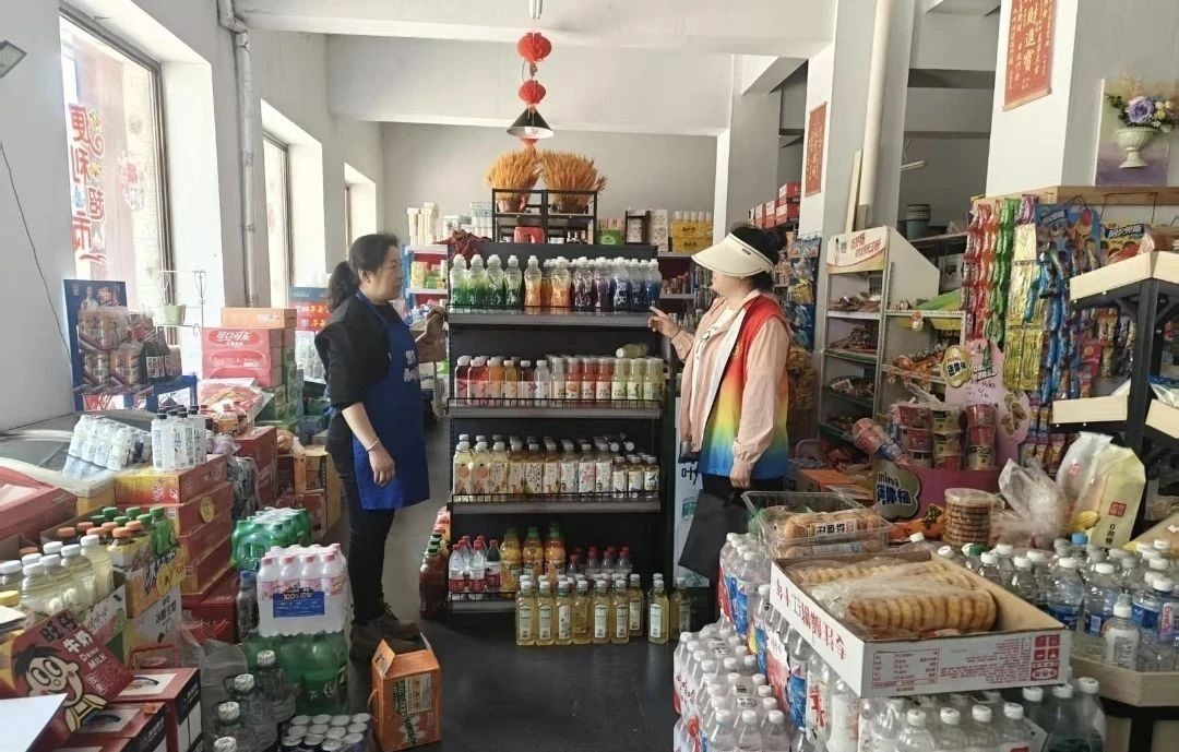 黑龙江省牡丹江市绥芬河市绥芬河镇光华社区党委、关工委组织开展安全知识教育宣传活动