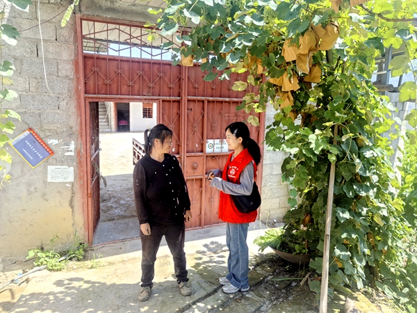 四川省凉山州宁南县松新镇关工委积极开展妇女“两癌”免费筛查宣传活动