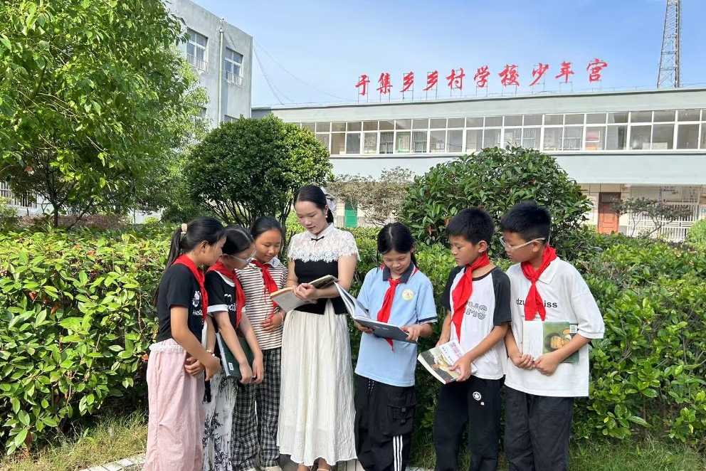 安徽省阜阳市阜南县于集乡中心小学关工委联合少先大队开展“书香润童年，阅读伴成长”主题读书活动