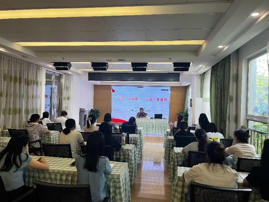 “五老”讲故事 “三向”伴我行——江苏省丹阳市陵口中心幼儿园关工委组织青年教师学习传承“五老”精神