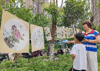 安徽省合肥市包河区义城街道迎淮社区关工委开展“家风润心田 银龄展风华”文艺汇演活动
