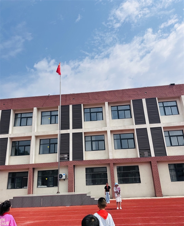 快乐过暑假，安全不放假——江苏省徐州市铜山区汉王镇虎腰小学关工委开展假期安全教育集体讲座活动