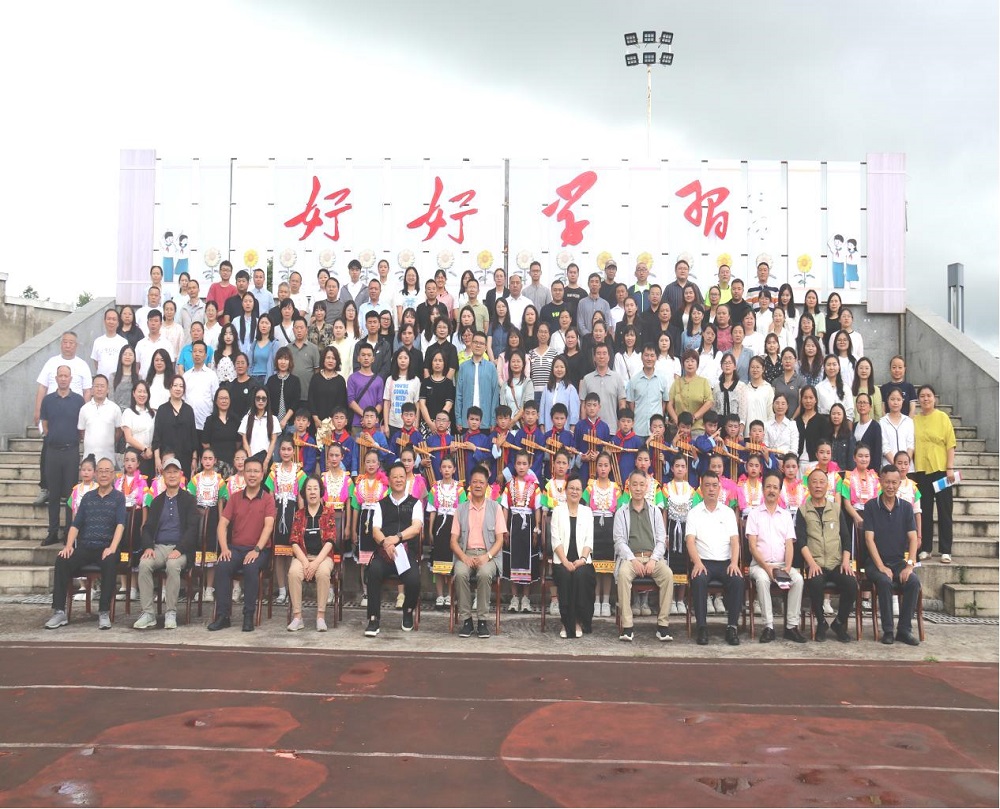 贵州省贵阳市花溪区教育局开展创建教育系统基层“五好”关工委现场观摩交流活动