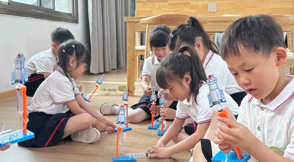 江西省抚州市崇仁县举办“童心向党 科技筑梦”科学实践与爱国启蒙活动