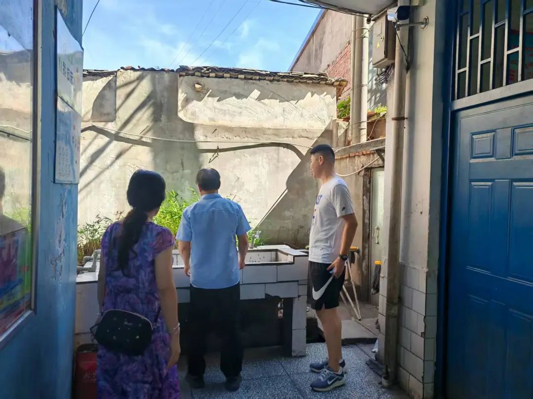 筑牢安全防线，守护平安校园 ——四川省凉山彝族自治州西昌市安宁小学开展校园安全隐患拉网式排查行动