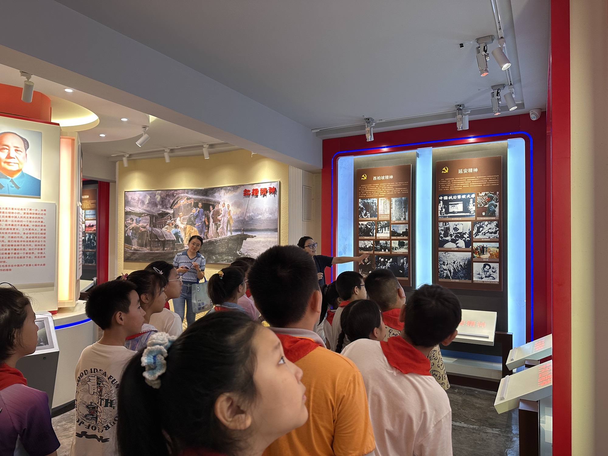 河北省秦皇岛市抚宁区关工委开展“游基地，听故事，学党史”主题活动