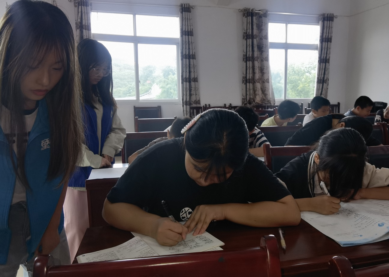 四川省自贡市富顺县李桥镇腰塘村“爱心蜀托”暑期公益托管班圆满结业