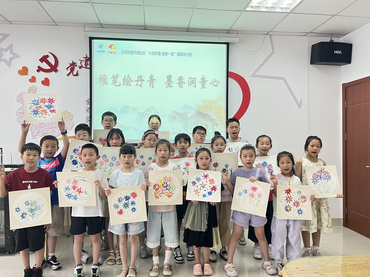 江苏省无锡市惠山区玉祁街道平湖社区关工委开展国画体验活动