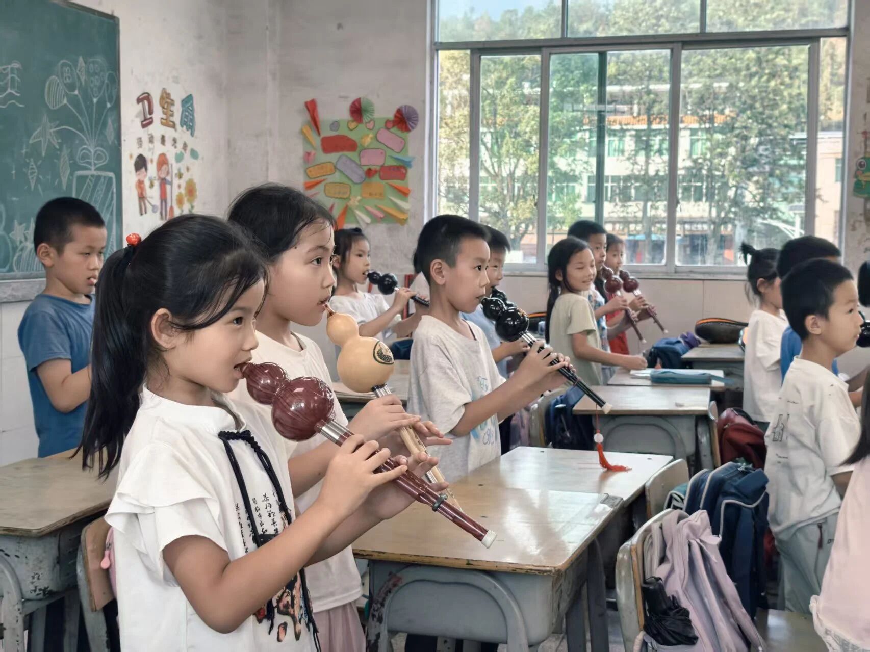 江西省赣州市盘古山中心小学关工委开展葫芦丝美育共建活动