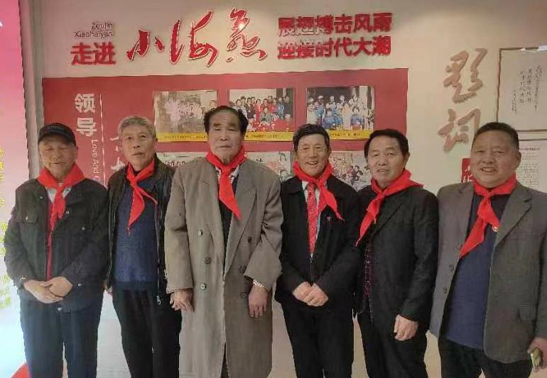 徐州市“最美五老”走进小海燕记者团
