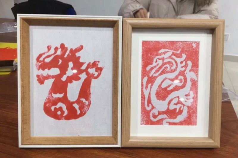 1707973071356869.jpg 江苏省南京市玄武区梅园新村街道关工委联合开展“年画拓印喜迎新年”特色科普活动(2).jpg