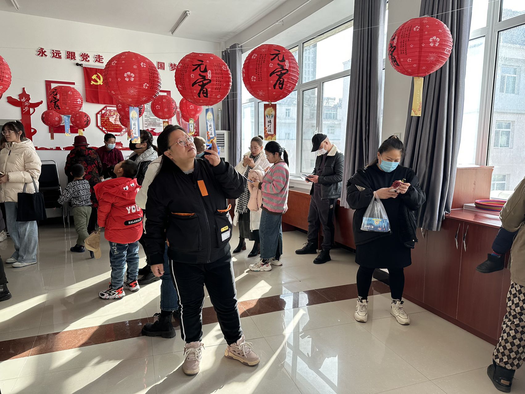 元宝山区西城街道如意西社区元宵节活动照片1.jpg