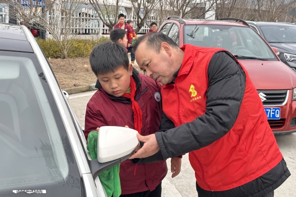 擦亮后视镜.jpg
